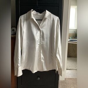 Women’s ivory blouse. Jones New York